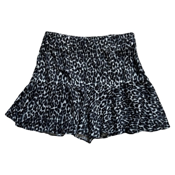 Zara Dresses & Skirts - Zara Gray Leopard Print Skort